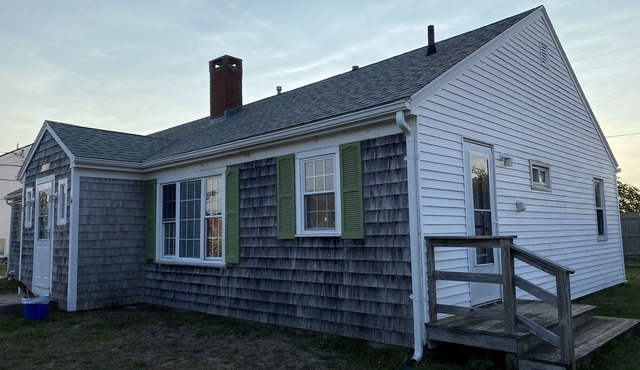 Next to Cragville beach with warm sea water at a quiet and family friendly villa