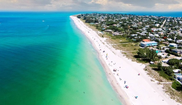 Next to famous Manatee river boats allowed-10 mins to gorgeous Anna Maria Island