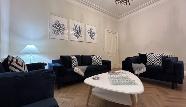 Next To The Beach - North Berwicknn(30 mins via train from Edinburgh)