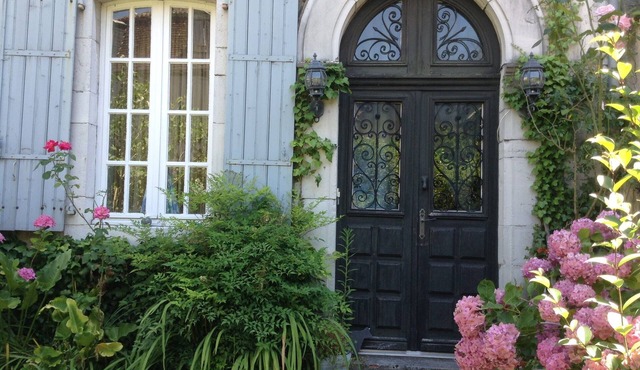 Next to the first floor of a charming and central historical house