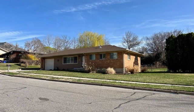 Next to Weber State and McKay-Dee Hospital, close to foothills. Patio and grill.