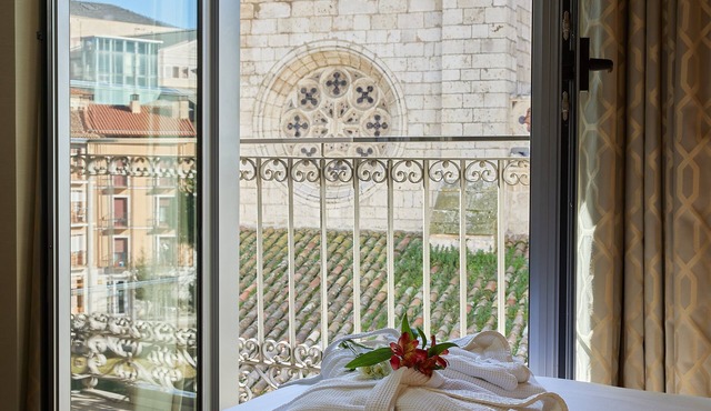 Nexus Valladolid Suites & Hotel