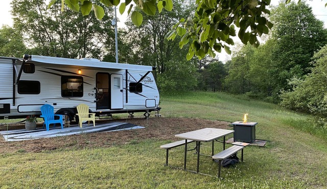 nFAMILY Camper one mile from Crystal Mountain Family Resort