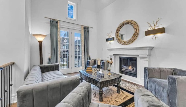 NGTA - 49 Lavender Valley Rd (4B) · Luxurious Home in King City w/ High End Furnishing