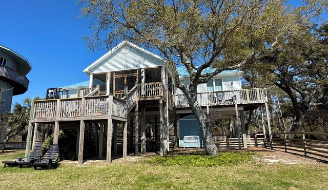 nGULF SERENITY - Beachfront Home with a Lift & Private Beach!