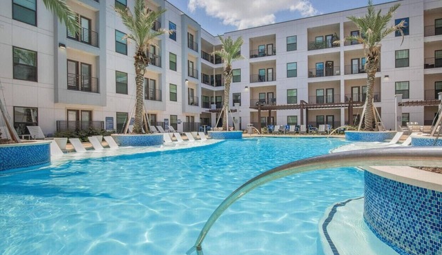 nHouDowntownParadise: 6minNRG, 12minToyota, Convention Centern& Astros Nearby,
