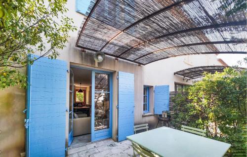 Nice Home In Saint-Laurent-De-La-Ca With Wifi