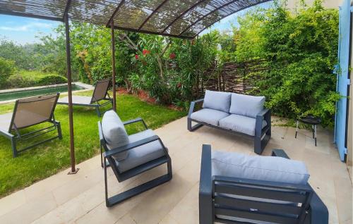 Nice Home In Saint-Laurent-De-La-Ca