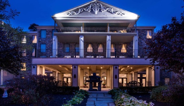 Niagara Crossing Hotel & Spa