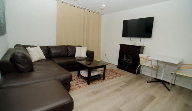 Niagara Escape Crib: 3km from NiagaraFalls