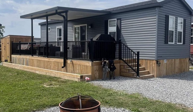 Niagara-on-the-Lake Cottage