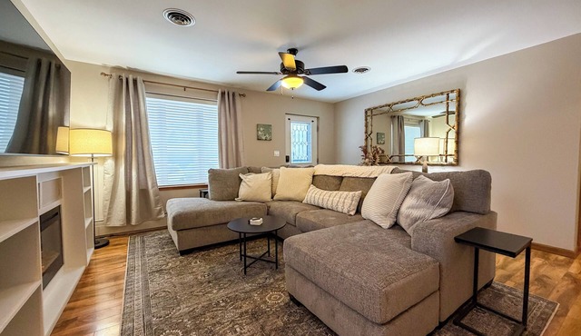 Niagara Retreat btwn Niagara Falls and Buffalo, 3 bed/2bath, patio, arcade games
