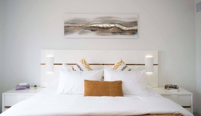 Niagara's New Comfort: Wine, Golf and Falls nearby