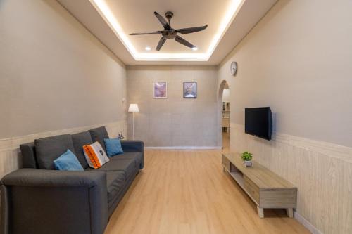 Nibong Tebal Comfy Landed Homestay with WiFi & Netflix