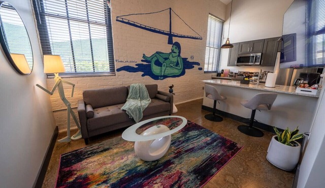 Nice 1BR King Bed Apartment: Brewery|River|Downtown