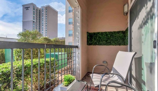🚨Nice 2 bed 2 bath apt near NRG & Med Center 🚨