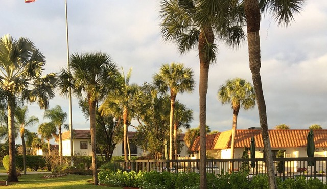 Nice 2 bedroom and 2 bath condo for rent-monthly renters only please