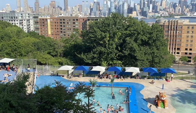 Nice 2 bedroom Apt With Patio