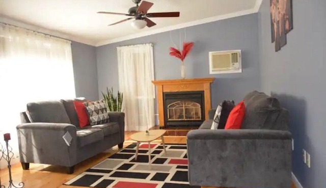 Nice 2-bedroom bungalow, handicap friendly