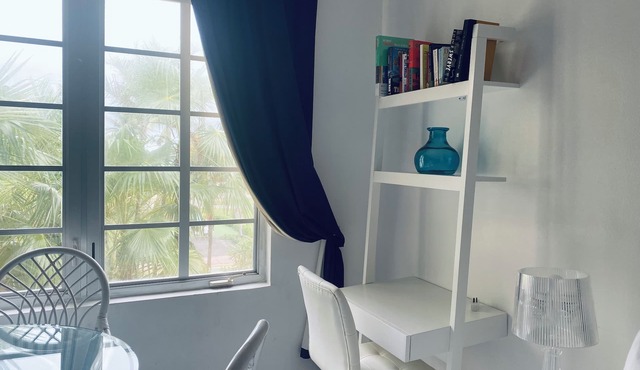 Nice 2 bedroom on ocean dr view jacuzzi