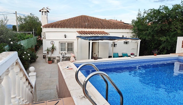 Nice 2 bedrooms villa. private swimming pool.forest park