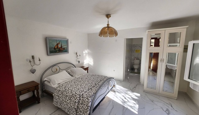 Nice 2 rooms Golf de Saint Tropez 150 m from the sea, 900 m from the sandy beach