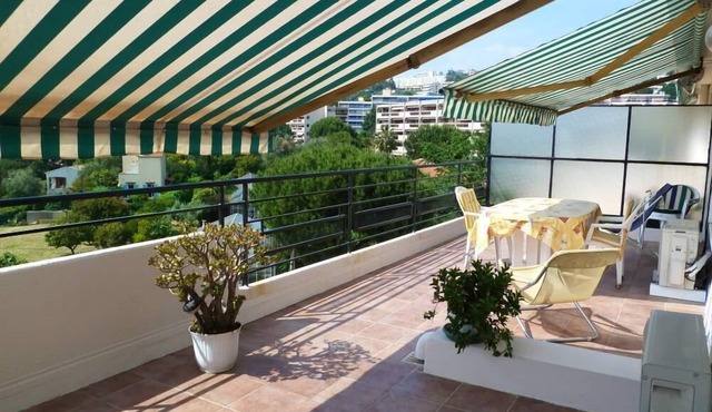 Nice, 2room, panoramic view, top floor, terrace, airconditioned, wifi, parking