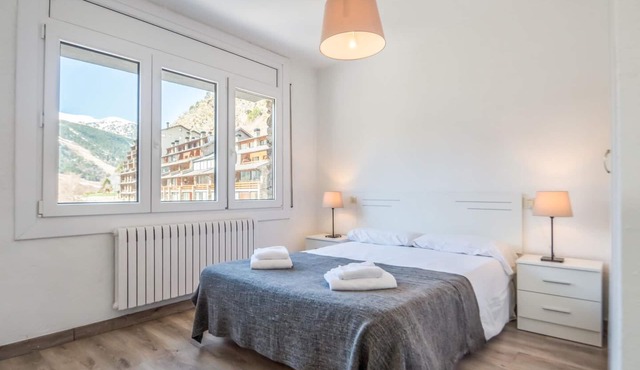Nice 3 Bedroom Apartment for 6 people, Incles. C.PEP 3