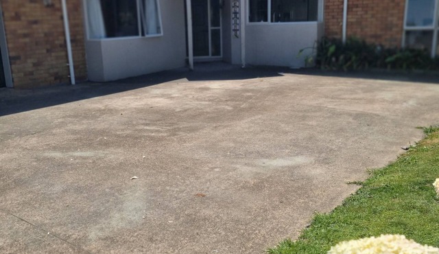 Nice 3 bedroom family home and studio. Perfect for families or groups and pets.