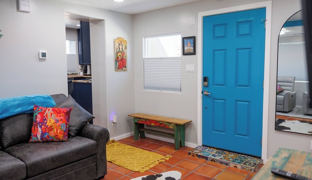 Nice 3-bedroom house with AC in Albuquerque near Historic Old Town