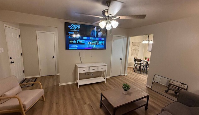 Nice 3-bedroom house with AC in Port Neches