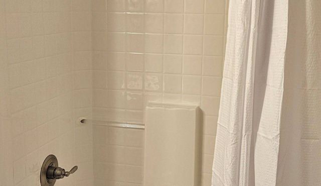 Nice 3-bedroom house with AC in peaceful Hartfield