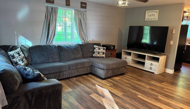 Nice 3-bedroom house with WiFi in a charming and quite neighborhood, in Wasilla.