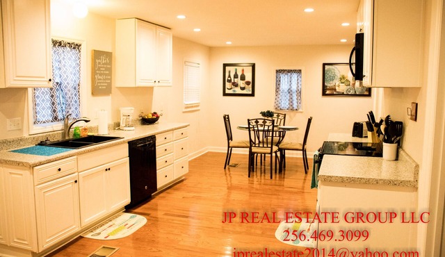 Nice 3br 2.5 Bath House Near Cooks Museum - Decatur AL