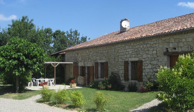 Nice 5-seater gite with swimming pool in Plieux (Gers, Gascogne)