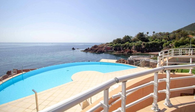 Nice 51 M² With Terrace Pool And Sea View