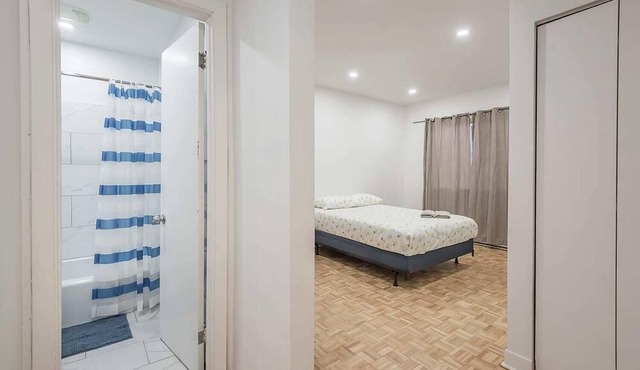 Nice 5Bed Apt ~Steps Away From Saint-Michel Metro!