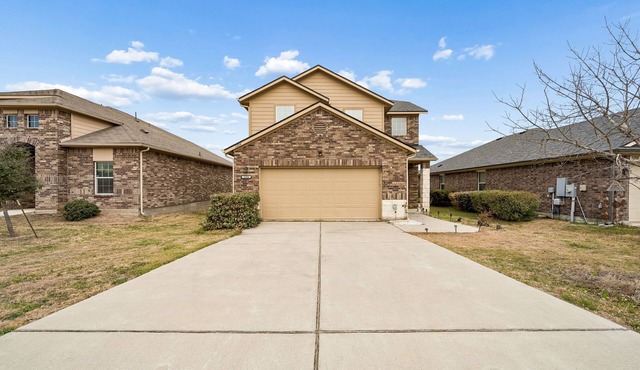 Nice and cozy home with 4 bedroom . Closed to downtown and Q2 stadium , Tesla