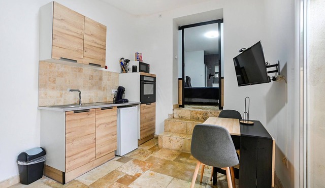 Nice apartment in Jonquières-Saint-Vince