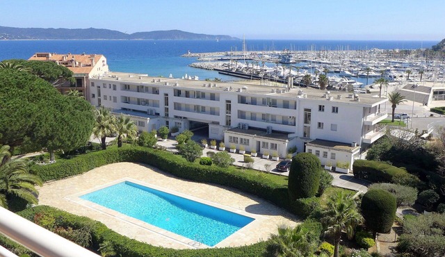 Nice apartment for 6 guests with A/C, pool, WIFI, TV and terrace