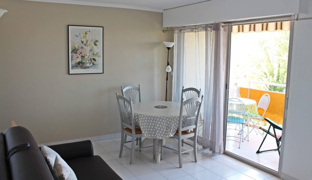 Nice apartment 400 m from the beach
