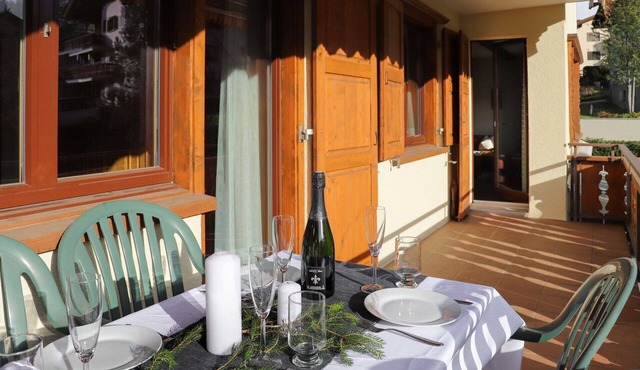 Nice apartment for 5 guests with internet, TV, balcony, pets allowed, panoramic view and parking