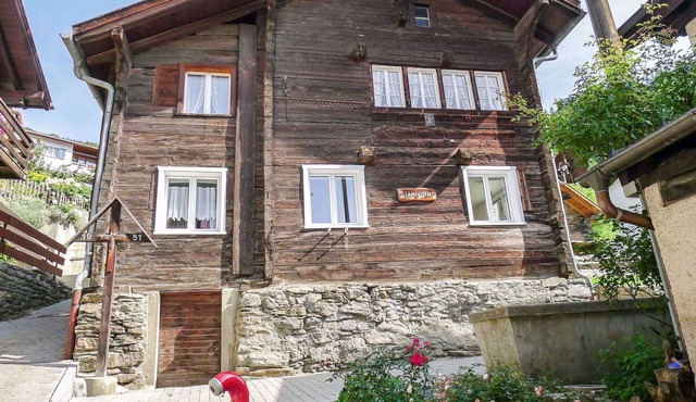 Nice apartment for 5 guests with WIFI, TV, patio, pets allowed and parking