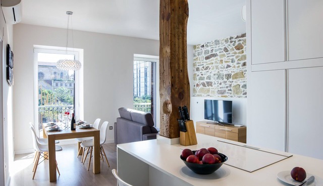 Nice apartment for 4 people in the centre near the beach. WI-FI and AC.