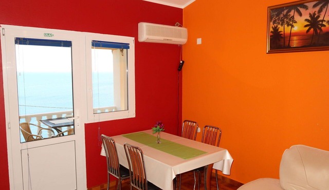 Nice apartment for 2 guests with A/C, WIFI, TV and terrace