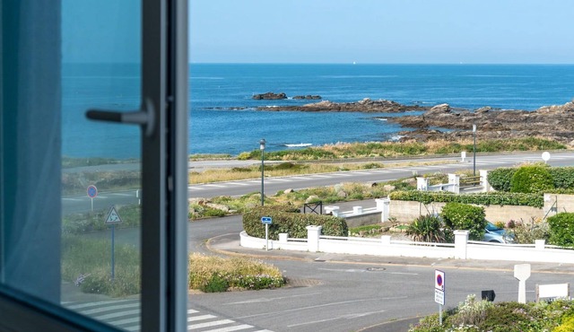 Nice apartment for 3 people with WIFI, TV, balcony, pets allowed and parking