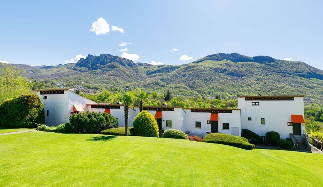 Nice apartment for 4 guests with WIFI, pool, TV and patio