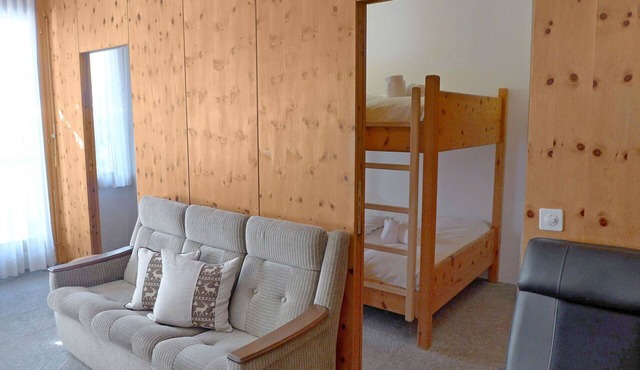 Nice apartment for 4 people with WIFI, TV, balcony and pets allowed