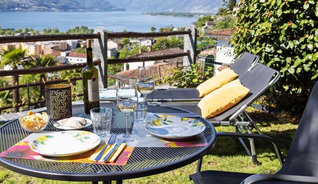 Nice apartment for 4 people with WIFI, private pool, TV, patio, panoramic view and parking