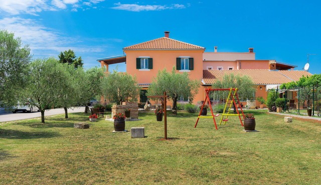Nice apartment for 5 people with A/C, WIFI, TV and terrace